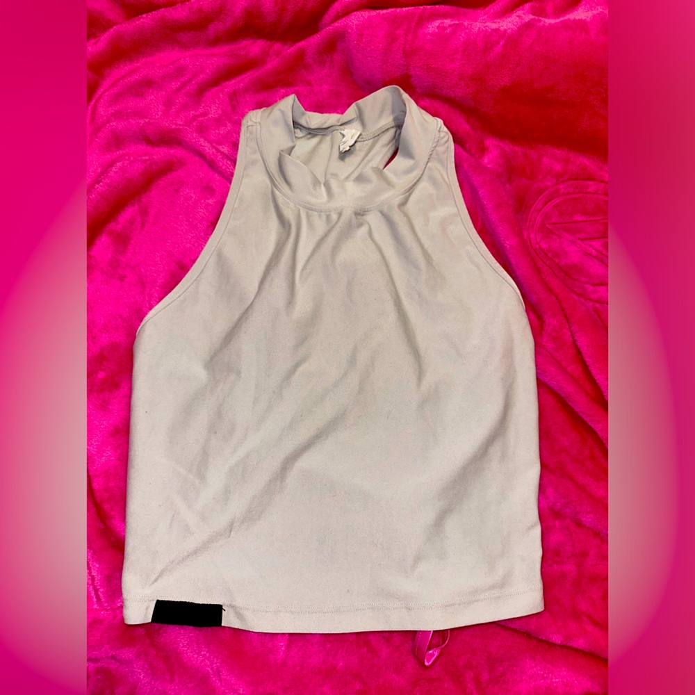 Alphalete Crop Halter